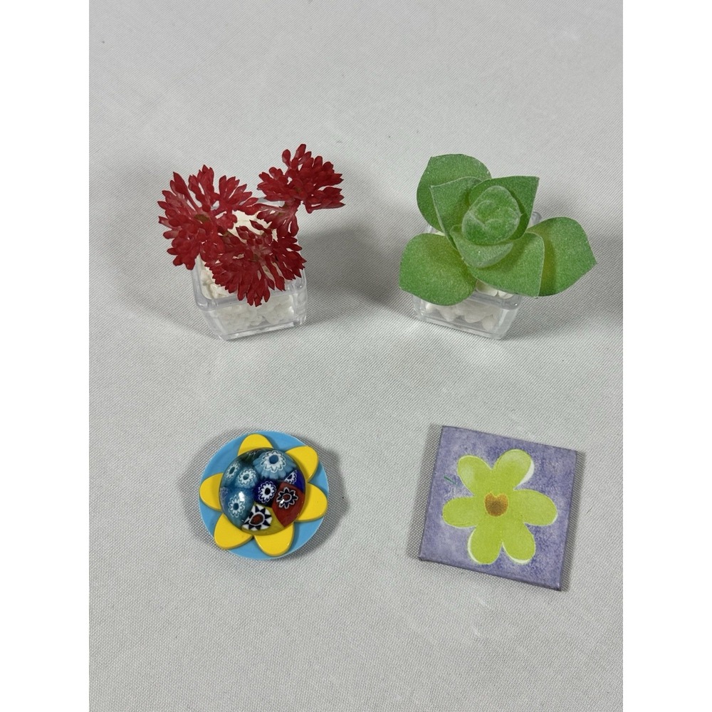 Lot Of 4 Plastic Floral Magnets, Succulents